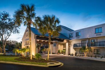 هتل Doubletree By Hilton Gainesville