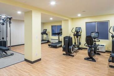 هتل Doubletree By Hilton Gainesville