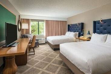 هتل Doubletree By Hilton Gainesville