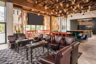 هتل Doubletree By Hilton Gainesville