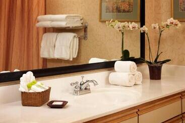 هتل Larkspur Landing Extended Stay Suites Sacramento