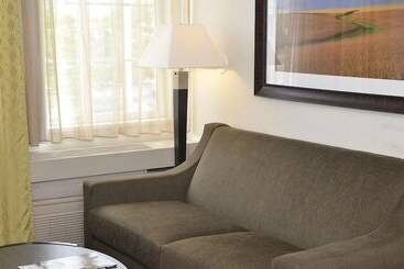 Hotel Mainstay Suites Kansas City Overland Park
