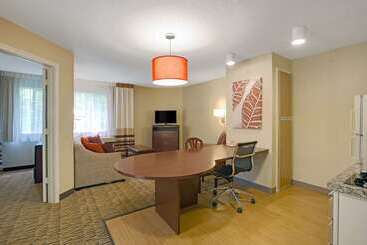 هتل Mainstay Suites Orlando Altamonte Springs