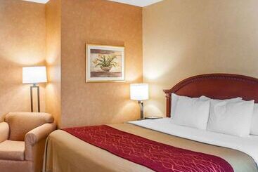 هتل Quality Inn Near Walden Galleria Mall