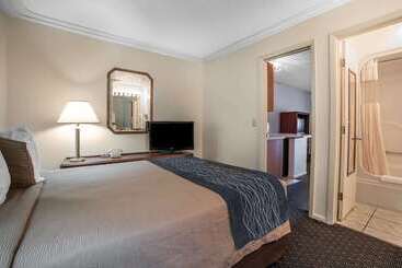 فندق Rodeway Inn Pronghorn Lodge