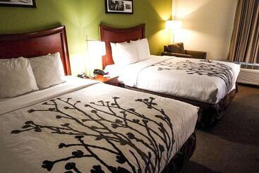 فندق Sleep Inn & Suites