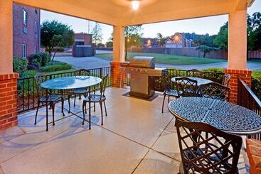 هتل Sonesta Simply Suites Arlington