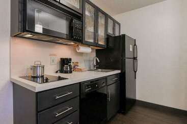 هتل Sonesta Simply Suites Huntsville Research Park