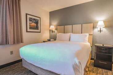 هتل Sonesta Simply Suites Huntsville Research Park