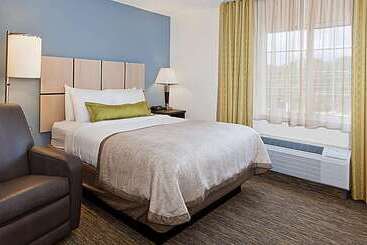 هتل Sonesta Simply Suites Huntsville Research Park