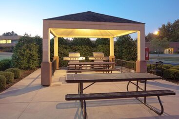 هتل Sonesta Simply Suites Huntsville Research Park