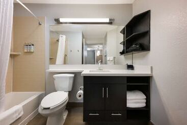 هتل Sonesta Simply Suites Huntsville Research Park
