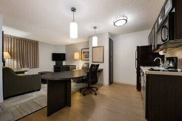 هتل Sonesta Simply Suites Huntsville Research Park