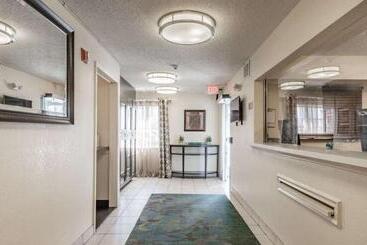 هتل Sonesta Simply Suites Huntsville Research Park