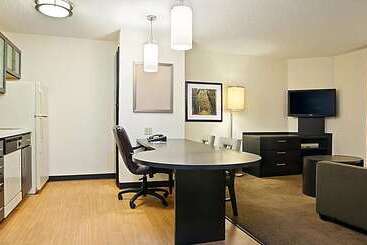 هتل Sonesta Simply Suites Jacksonville