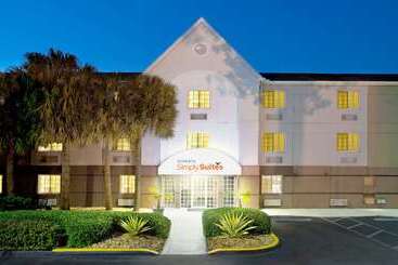 هتل Sonesta Simply Suites Miami Airport Doral