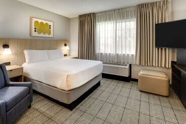 هتل Sonesta Simply Suites Miami Airport Doral
