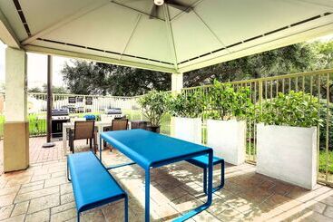 هتل Sonesta Simply Suites Miami Airport Doral