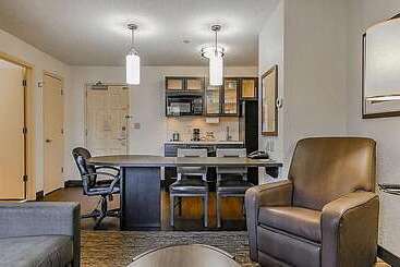 هتل Sonesta Simply Suites Phoenix Tempe