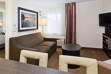 هتل Sonesta Simply Suites Phoenix Tempe
