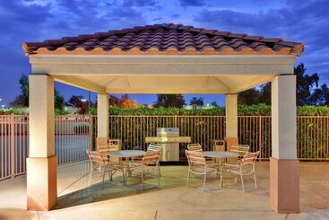 هتل Sonesta Simply Suites Phoenix Tempe
