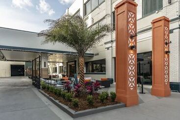 St Charles Coach House, Ascend Hotel Collection