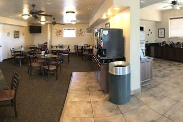 هتل St. George Inn And Suites