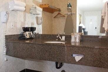هتل St. George Inn And Suites