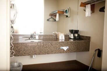 هتل St. George Inn And Suites