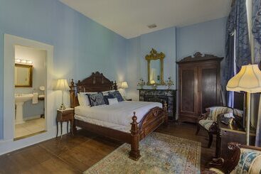 هتل The Inn At Cedar Grove