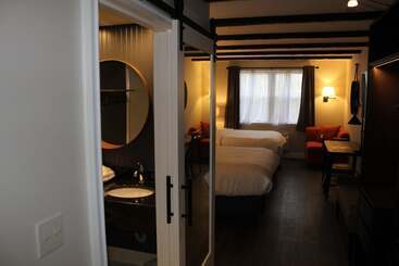 The Century House, Ascend Hotel Collection
