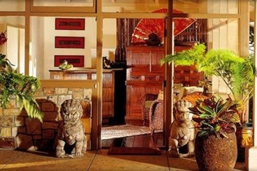 هتل Tradewinds Carmel