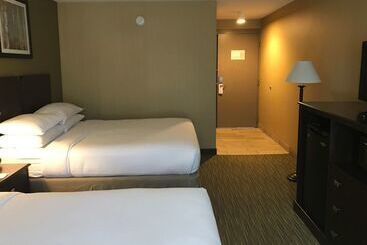 هتل Wyndham Garden Ann Arbor