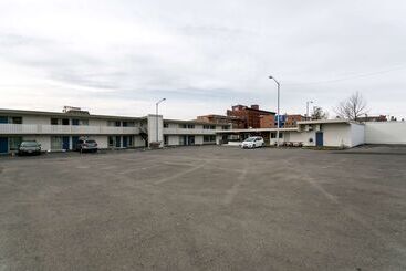 Motel 6butte, Mt  Historic City Center