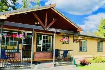 مُتل Cascade Lodge