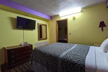 مُتل Great Plains Budget Inn