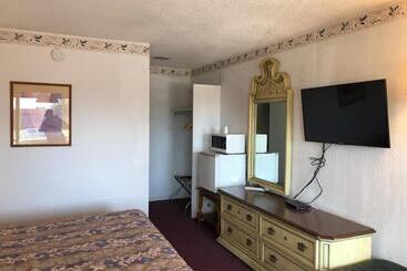 مُتل The Hastings Inn Salina