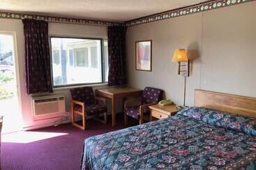 مُتل The Hastings Inn Salina