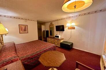 مُتل The Hastings Inn Salina