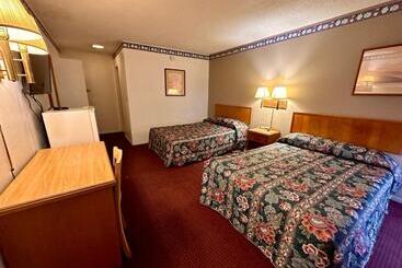 مُتل The Hastings Inn Salina