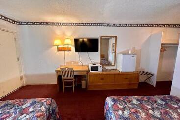 مُتل The Hastings Inn Salina