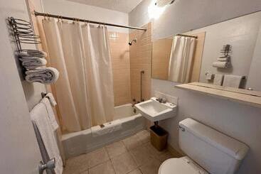 مُتل The Hastings Inn Salina
