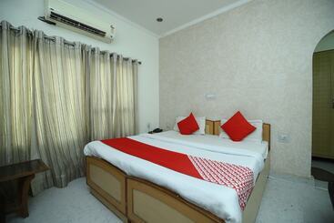 هتل Oyo 41618 Regency