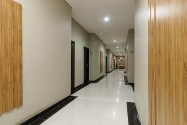 هتل Reddoorz Plus Near Sangkareang Park