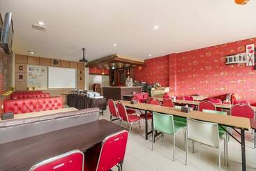 هتل Reddoorz Plus Near Sangkareang Park