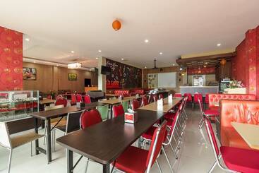 هتل Reddoorz Plus Near Sangkareang Park