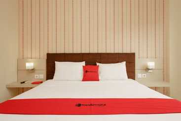 هتل Reddoorz Plus Near Sangkareang Park