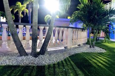 مُتل Tropical Inn & Suites, Downtown Clearwater