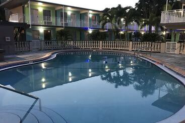 مُتل Tropical Inn & Suites, Downtown Clearwater