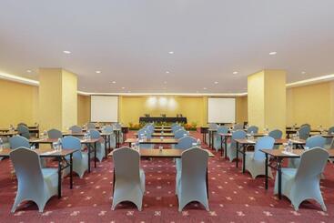 هتل Golden Tulip Springhill Lampung